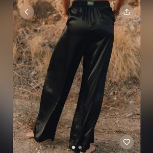 DAILY DRILLS silky resort pants.